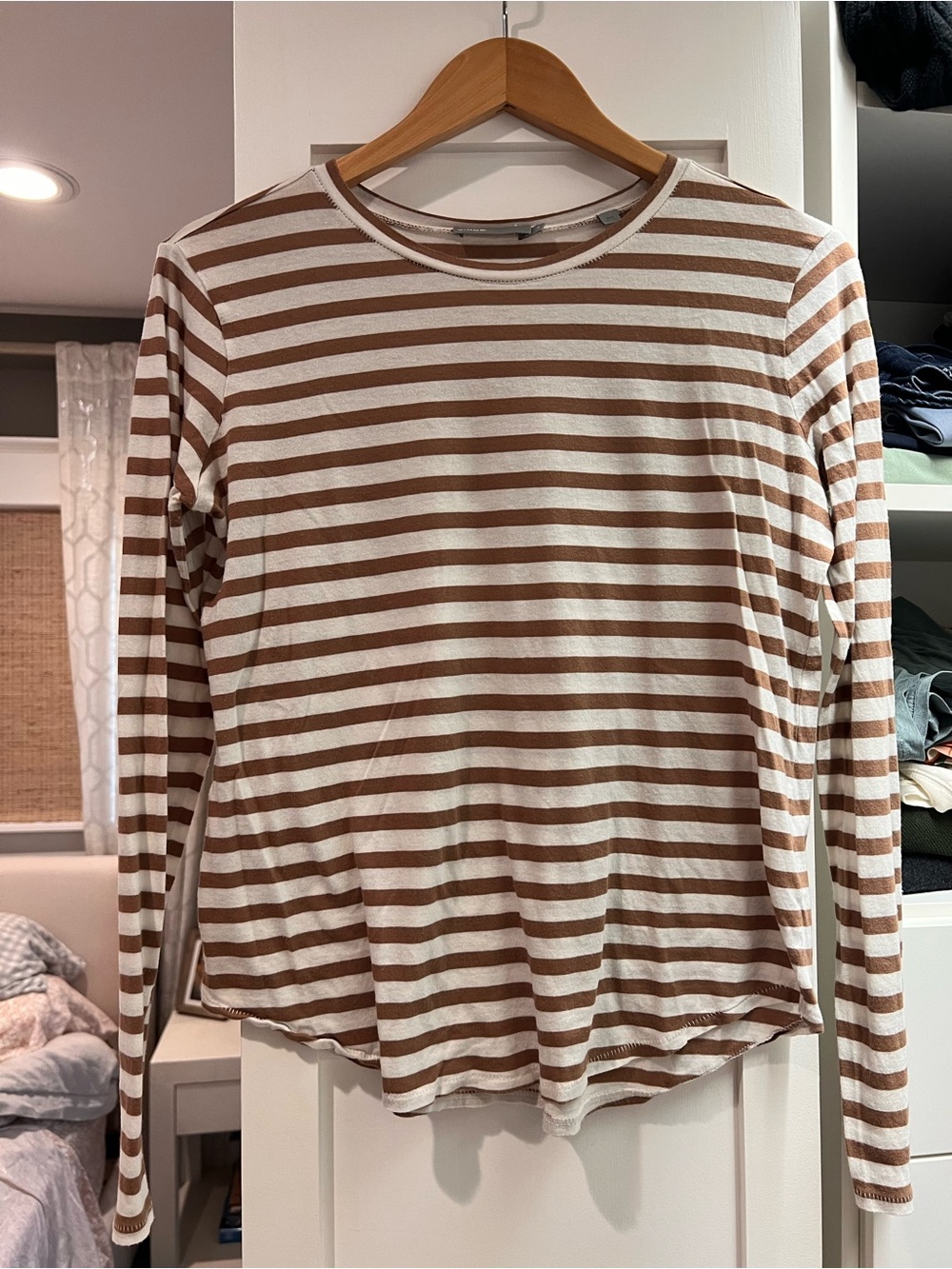 Vince Striped Long-Sleeve Crewneck Top in Brown and White
